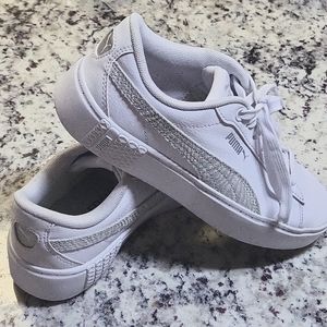 Women, Size 6.5, White Pumas